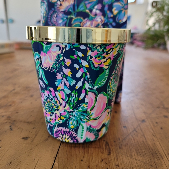 Lilly Pulitzer High Tide Navy Scented Candle New - Picture 1 of 5